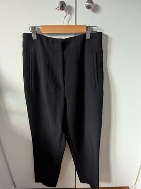 High-Waist Black 7/8 Trousers